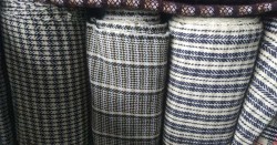 काम्लो बेचेर घर खर्च चलाउँदै विनमाया 